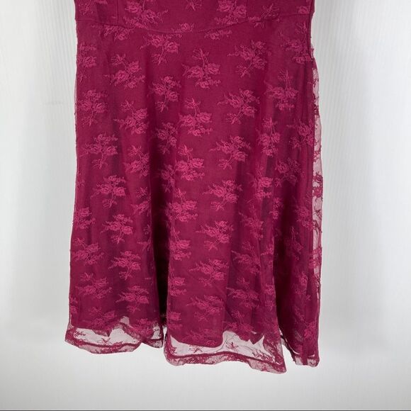 Divided Lace Dress Fit & Flare Burgundy Short Sleeves Lined Stretch Women's 4 - Picture 2 of 11